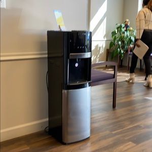 Meet your Posher, Tony